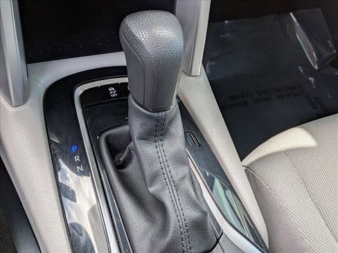 Used 2024 Toyota Corolla Cross L FWD image 11