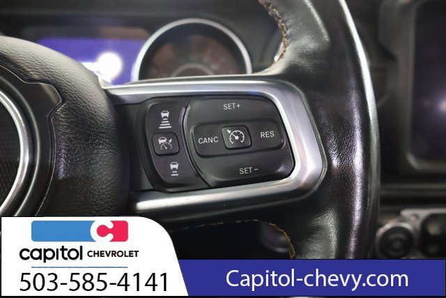 Used 2022 Jeep Wrangler Unlimited Sahara AWD/4WD image 17