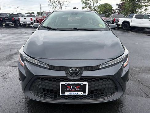 Used 2020 Toyota Corolla LE FWD image 2