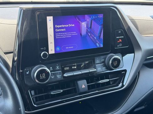 Used 2023 Toyota Highlander XLE image 30
