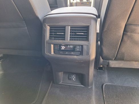 Used 2019 Volkswagen Atlas SE w/ Towing Package FWD image 29