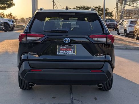 Used 2024 Toyota RAV4 XLE Premium AWD/4WD image 6