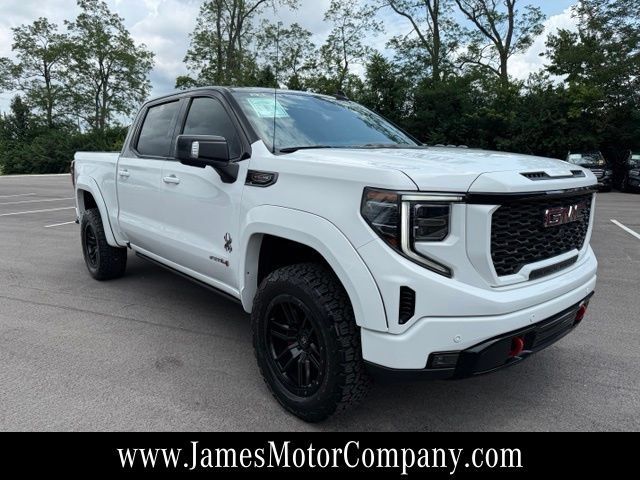 Used 2022 GMC Sierra 1500 AT4 w/ AT4 Premium Package AWD/4WD image 4
