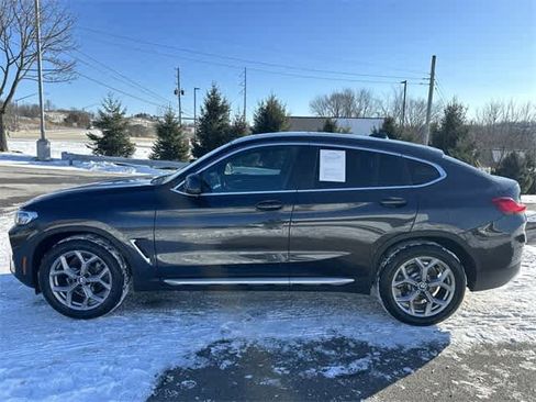 Used 2023 BMW X4 xDrive30i w/ Premium Package image 2
