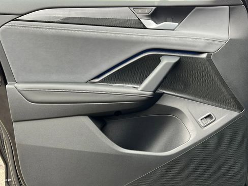 New 2026 Volkswagen Tiguan SE R-Line AWD/4WD image 14
