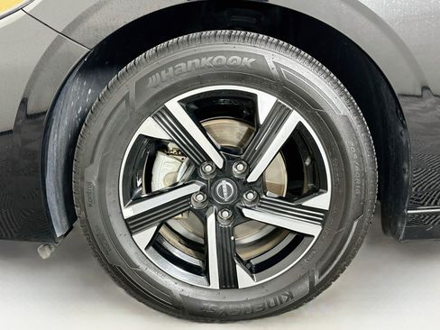 Used 2025 Nissan Sentra SV FWD image 11