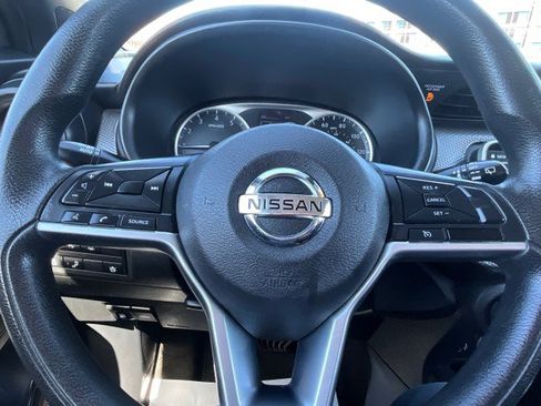 Used 2020 Nissan Kicks S FWD image 13