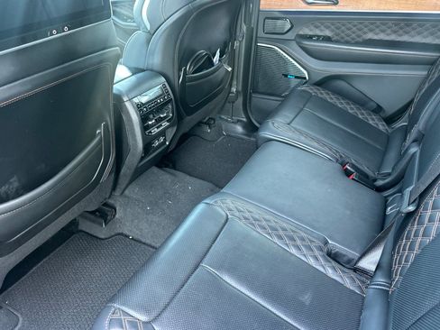 Used 2022 Jeep Grand Cherokee L Summit AWD/4WD image 14
