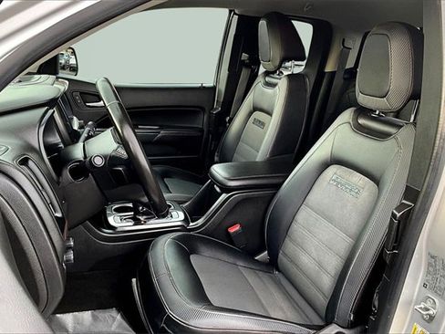 Used 2016 GMC Canyon SLE w/ All Terrain Package image 24