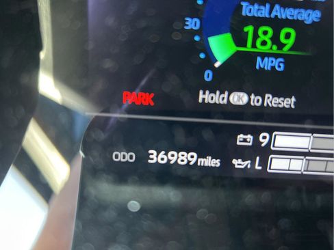 Used 2024 Toyota Tundra Platinum image 27