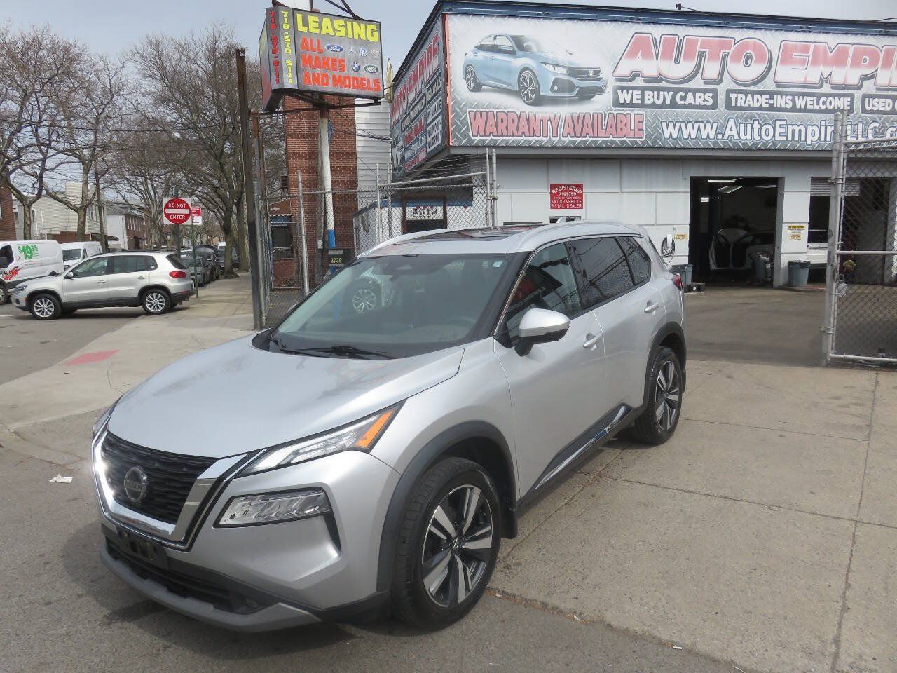 Used 2021 Nissan Rogue SL AWD/4WD image 2