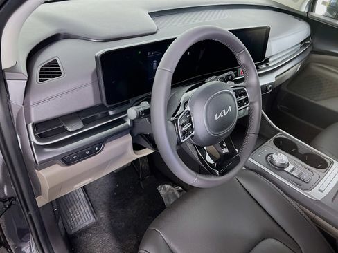 New 2026 Kia Carnival LXS FWD image 7