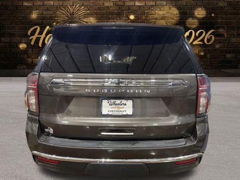 Used 2021 Chevrolet Suburban LS image 4