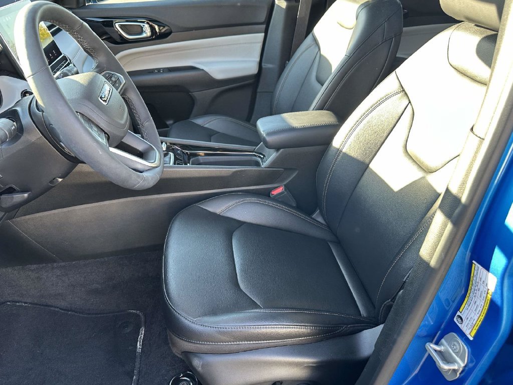 Used 2024 Jeep Compass Limited w/ Sun and Sound Group AWD/4WD image 19
