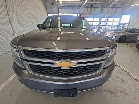 Used 2019 Chevrolet Tahoe LT w/ Luxury Package image 2