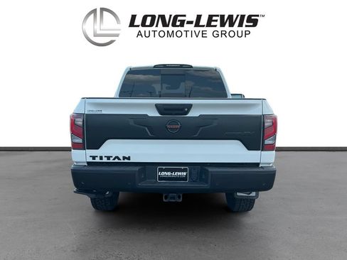 Used 2021 Nissan Titan PRO-4X w/ Pro-4x Convenience Package AWD/4WD image 5