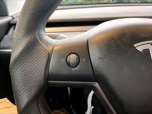 Used 2020 Tesla Model 3 Standard Range Plus RWD image 22