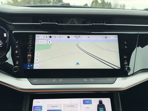 Used 2024 Jeep Wagoneer Launch Edition image 7