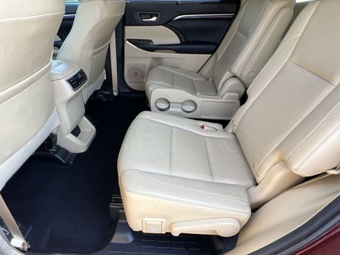 Used 2016 Toyota Highlander Limited Platinum AWD/4WD image 22