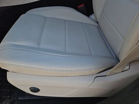 Certified 2025 Mercedes-Benz GLE 350 4MATIC image 21
