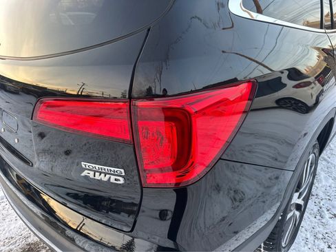 Used 2017 Honda Pilot Touring image 23