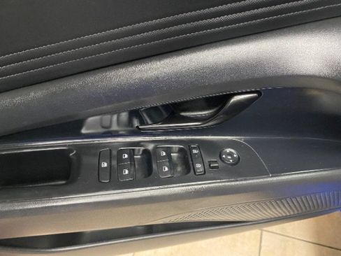 Used 2025 Hyundai Elantra Sport FWD image 20