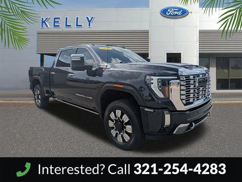 Used 2025 GMC Sierra 2500 Denali w/ Denali Reserve Package AWD/4WD image 4