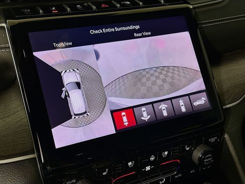 Certified 2024 Jeep Grand Cherokee L Limited w/ Luxury Tech Group II image 23