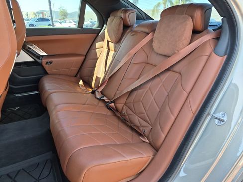Used 2023 BMW 760i xDrive w/ Executive Package AWD/4WD image 30