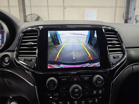 Used 2021 Jeep Grand Cherokee Limited w/ Quick Order Package 28K 80th image 23