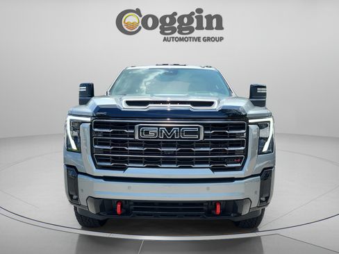 Used 2026 GMC Sierra 2500 AT4 w/ AT4 Premium Plus Package AWD/4WD image 8