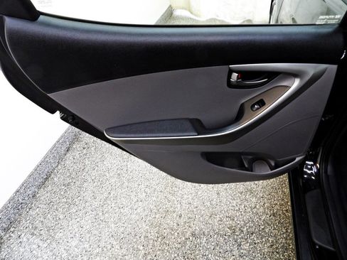Used 2013 Hyundai Elantra GLS FWD image 9