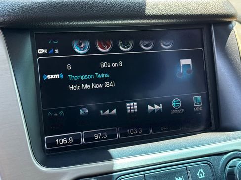 Used 2017 GMC Yukon XL Denali w/ Open Road Package AWD/4WD image 22