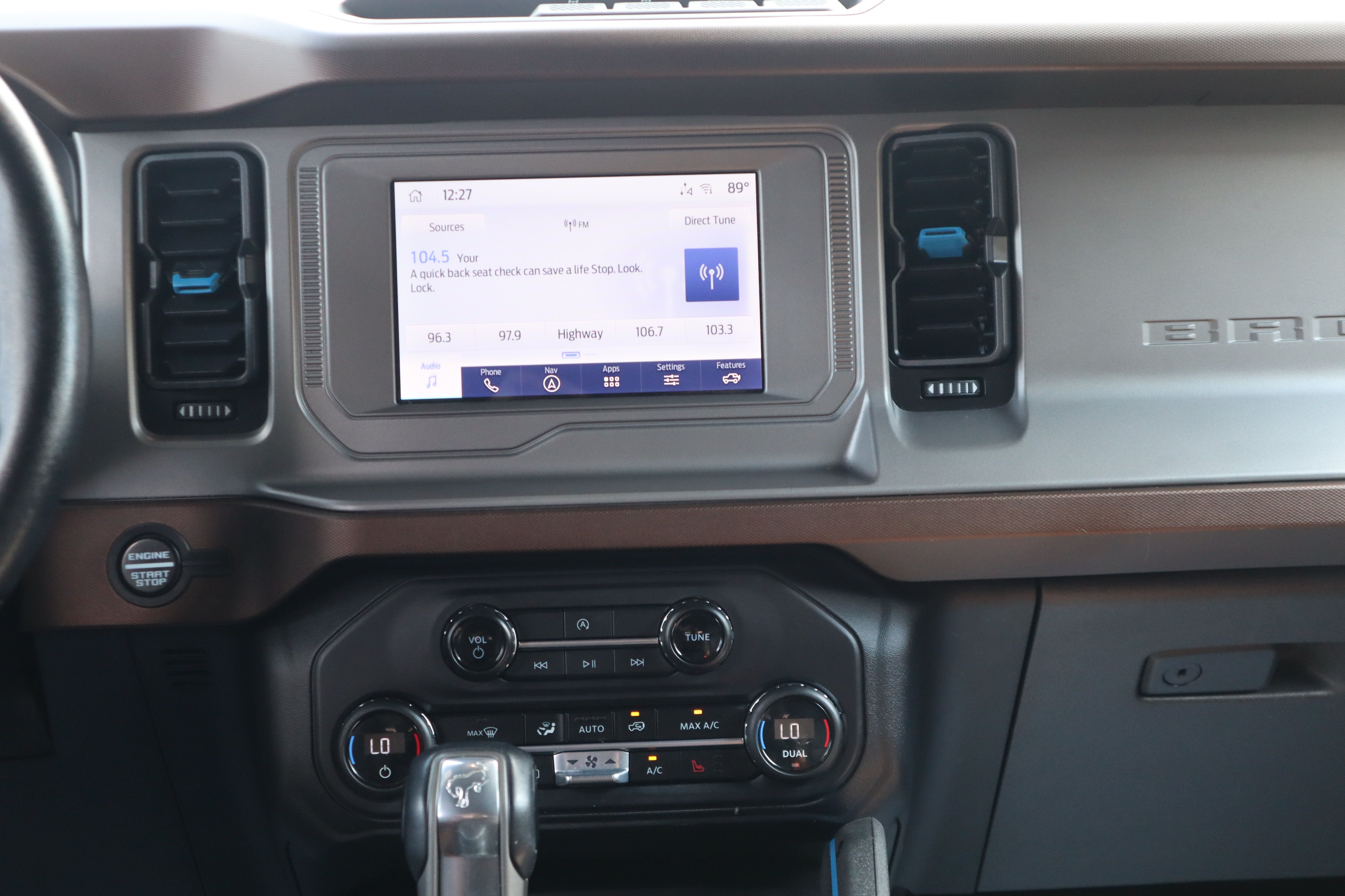 Used 2023 Ford Bronco Outer Banks AWD/4WD image 14