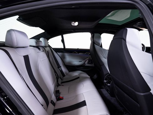 Used 2022 BMW M5 w/ Executive Package image 17