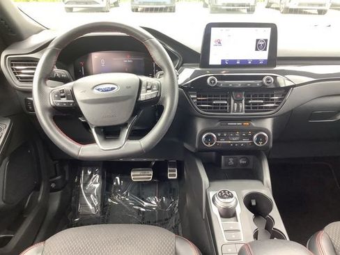 Used 2023 Ford Escape ST-Line Select AWD/4WD image 11