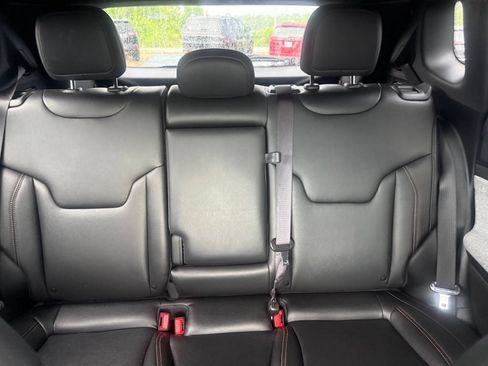 Certified 2024 Jeep Compass Latitude AWD/4WD image 30