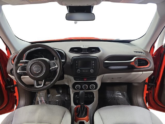 Used 2017 Jeep Renegade Latitude w/ Cold Weather Group AWD/4WD image 13
