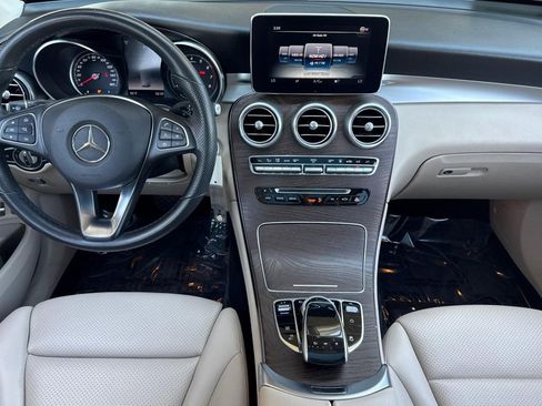 Used 2019 Mercedes-Benz GLC 350e 4MATIC image 4