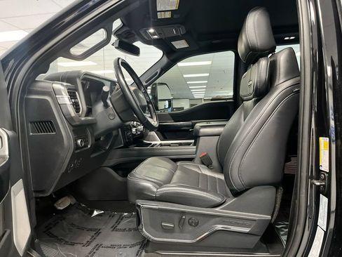 Used 2025 Ford F350 Platinum AWD/4WD image 14