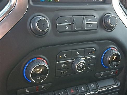 Used 2022 Chevrolet Silverado 1500 RST image 16