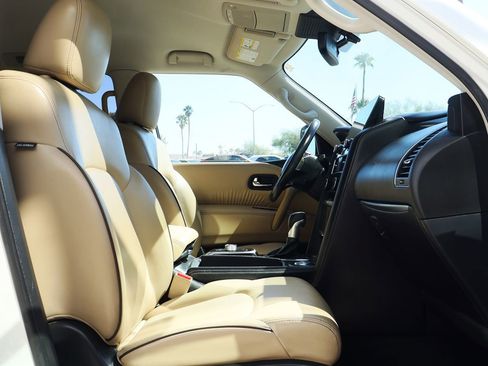 Used 2021 Nissan Armada SV w/ SV Appearance Package image 38