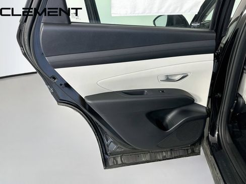 Certified 2025 Hyundai Tucson SE AWD/4WD image 29