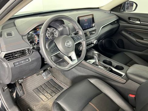 Used 2022 Nissan Altima 2.5 SR w/ Midnight Edition Package image 28