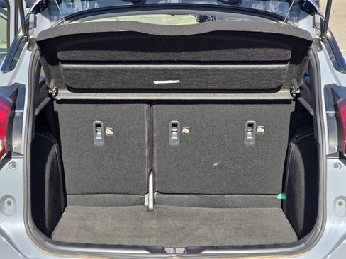 Used 2023 Nissan Kicks SR w/ SR Premium Package image 18