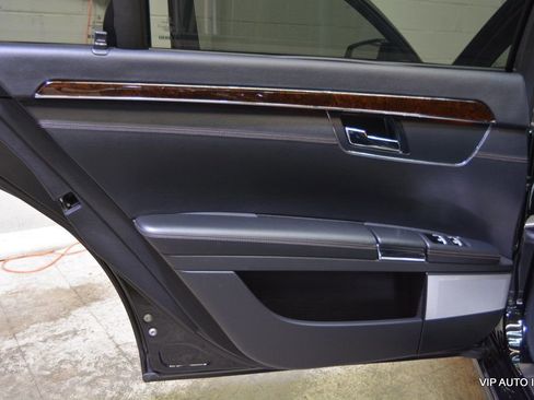 Used 2011 Mercedes-Benz S 63 AMG image 9