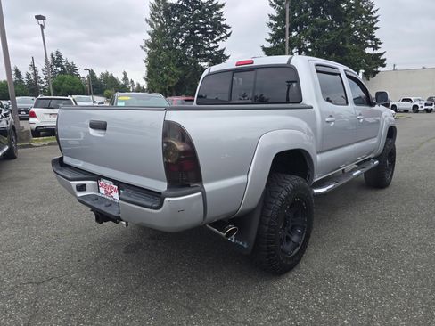 Used 2011 Toyota Tacoma 4x4 Double Cab w/ TRD Sport Pkg w/JBL Audio image 7