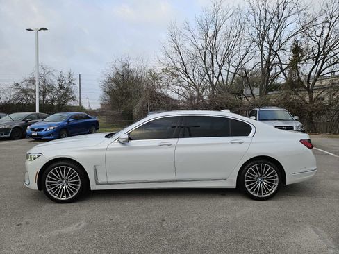 Used 2020 BMW 740i 740i w/ Premium Package image 4