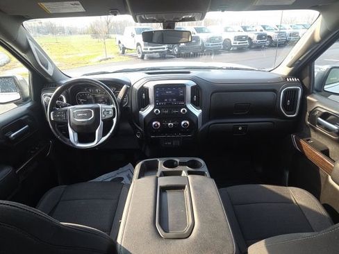 Used 2021 GMC Sierra 1500 SLE w/ X31 Off-Road Package image 16