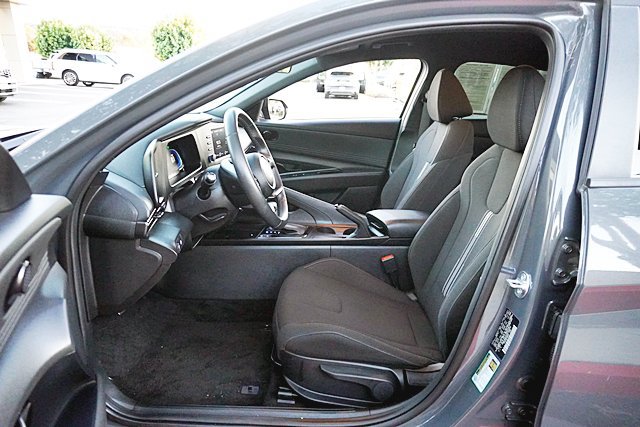 Certified 2025 Hyundai Elantra Sport FWD image 21
